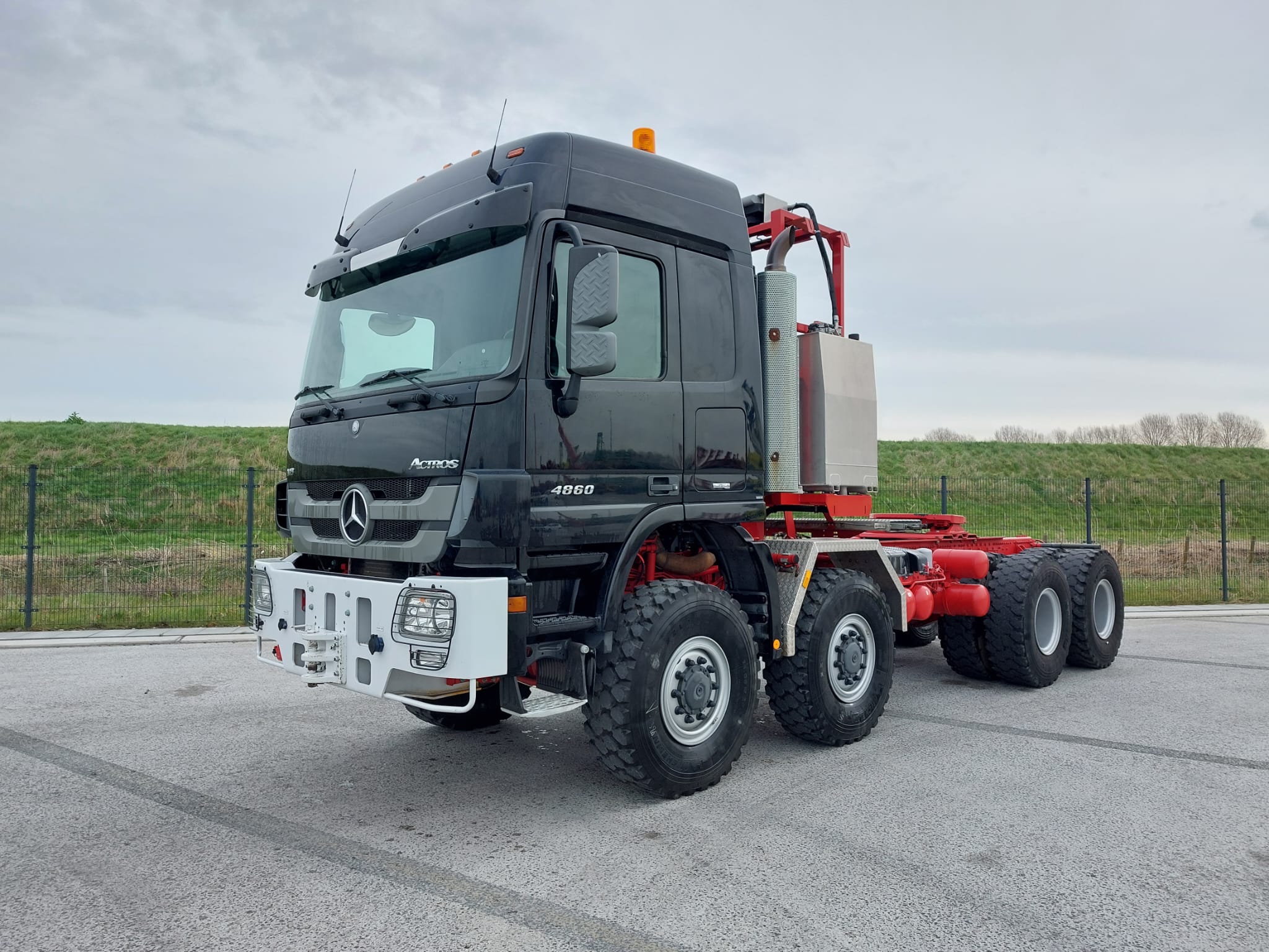 Mercedes-Benz Actros Titan 4860 SLT H D