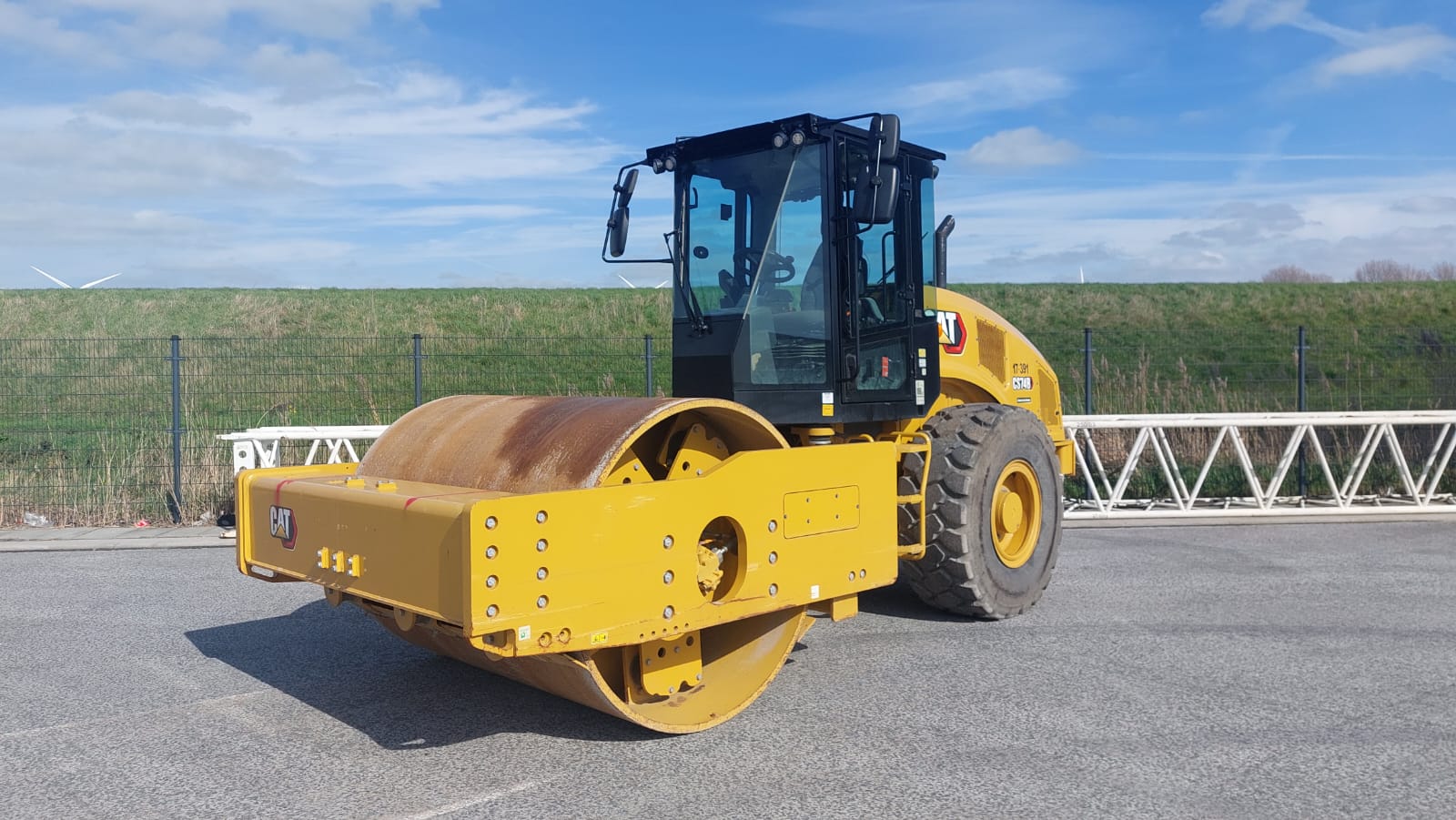 Caterpillar CS74B