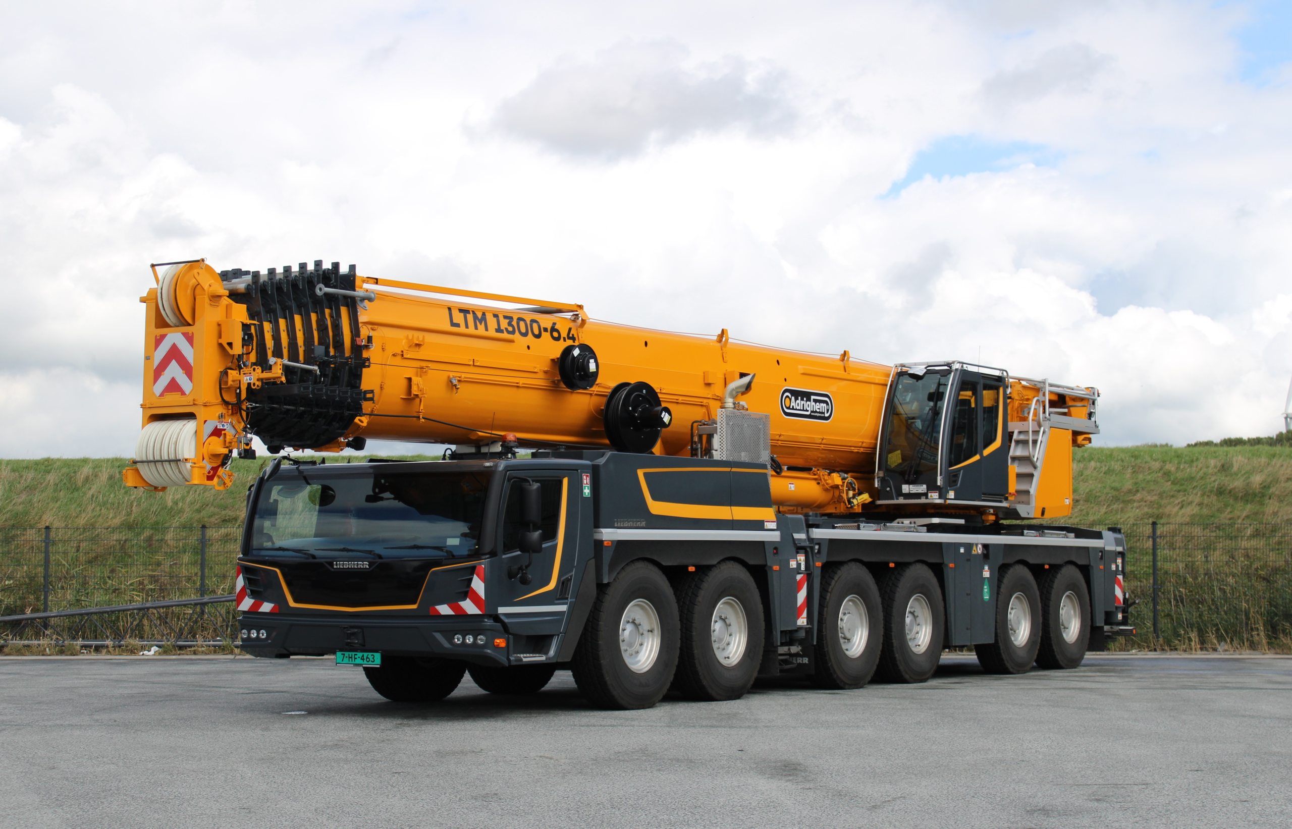 Liebherr LTM1300-6.4